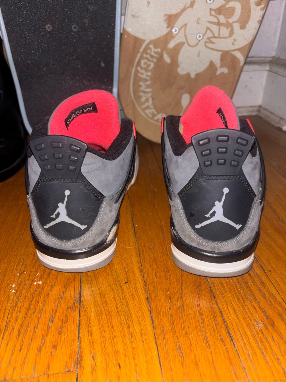 Infrared Jordan 4’s (no box)